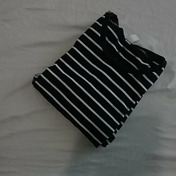 Top - Picture 2 of 3